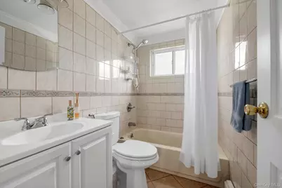 1055 Jefferson Street, Baldwin, NY 11510 - Photo 15