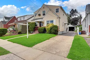 411 New Hyde Park Rd, New Hyde Park, NY 11040 - Photo 9