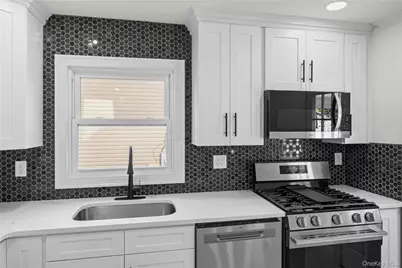 843 Jerusalem Avenue, Merrick, NY 11566 - Photo 7