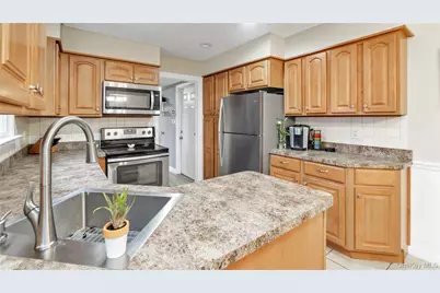 33 Spencer Lane, Stony Brook, NY 11790 - Photo 19