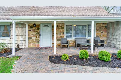 33 Spencer Lane, Stony Brook, NY 11790 - Photo 3