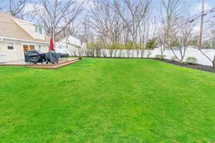 33 Spencer Ln, Stony Brook, NY 11790 - Photo 9
