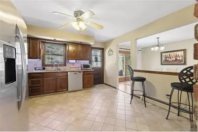 635 S Pascack, Chestnut Ridge, NY 10977 - Photo 15