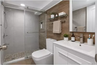 10238 85th Road, Richmond Hill, NY 11418 - Photo 19