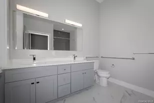 85101 Circle Dr, Central Islip, NY 11722 - Photo 9