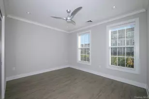 88102 Circle Dr, Central Islip, NY 11722 - Photo 9