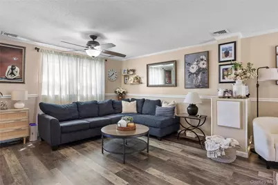 1430 12th Street, West Babylon, NY 11704 - Photo 3