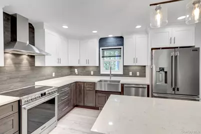 268 Chestnut Street, Port Jefferson Station, NY 11776 - Photo 13
