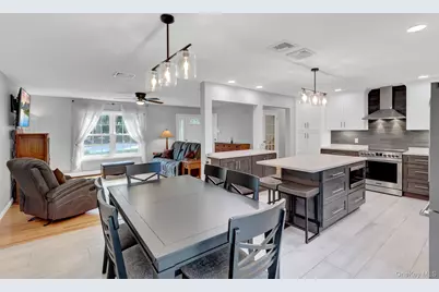 268 Chestnut Street, Port Jefferson Station, NY 11776 - Photo 15