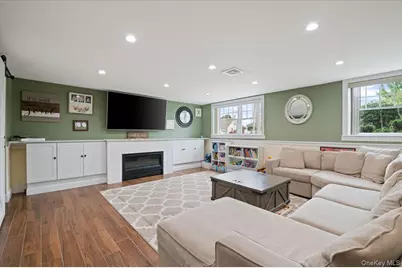 84 Cedar Drive, Farmingdale, NY 11735 - Photo 29