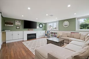 84 Cedar Dr, Farmingdale, NY 11735 - Photo 29