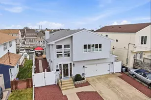 251 Arthur St, Freeport, NY 11520 - Photo 19