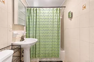 1176 Lydig Ave, Bronx, NY 10461 - Photo 31