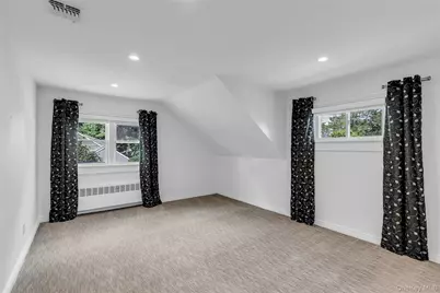 18 Briarcliff Place, Huntington, NY 11743 - Photo 23
