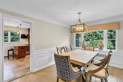 18 Briarcliff Place, Huntington, NY 11743 - Photo 9