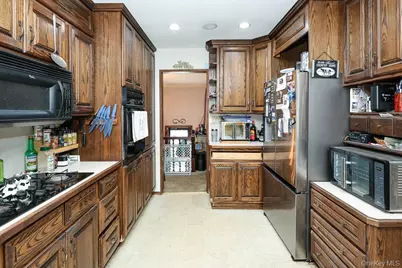 3 Mackay Drive, Hauppauge, NY 11788 - Photo 15