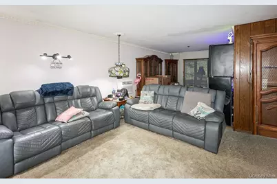 3 Mackay Drive, Hauppauge, NY 11788 - Photo 5