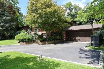 3 Mackay Drive, Hauppauge, NY 11788 - Photo 3