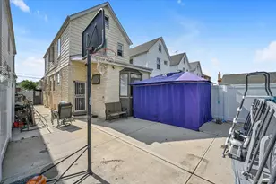 80-23 169th St, Jamaica, NY 11432 - Photo 17