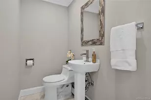 10 Fair Ln, Jericho, NY 11753 - Photo 17