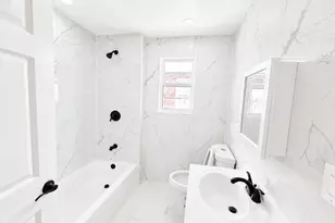 130-31 218th St, Springfield Gardens, NY 11413 - Photo 9