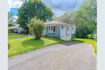 7 Fleetwood Drive, Newburgh, NY 12550 - Photo 3