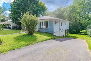 7 Fleetwood Dr, Newburgh, NY 12550 - Photo 3