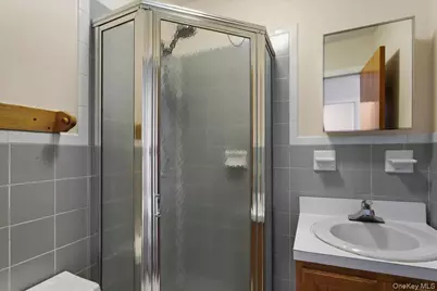 4010 De Reimer Avenue, Bronx, NY 10466 - Photo 15
