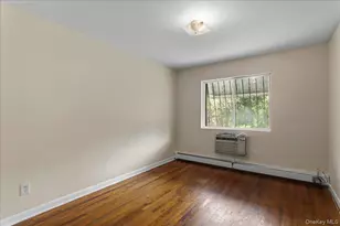 4010 De Reimer Ave, Bronx, NY 10466 - Photo 7