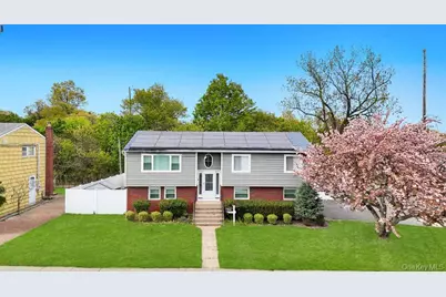 226 Princess Street, Hicksville, NY 11801 - Photo 19