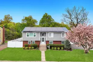 226 Princess St, Hicksville, NY 11801 - Photo 19