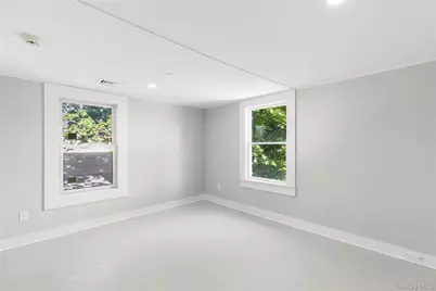 162 Mill Road #Unit 1, Westhampton Beach, NY 11978 - Photo 5