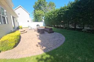126 Washington Ave, Roosevelt, NY 11575 - Photo 7