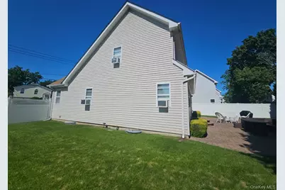 126 Washington Avenue, Roosevelt, NY 11575 - Photo 9