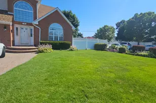 126 Washington Ave, Roosevelt, NY 11575 - Photo 5