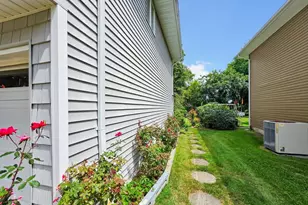 1727 Roberta Ln, Merrick, NY 11566 - Photo 5