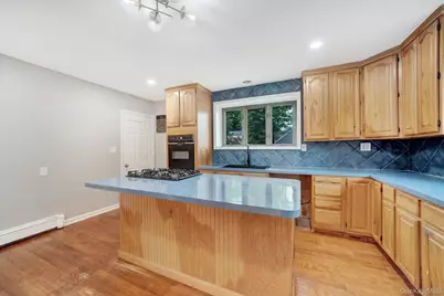 634 Leonard Avenue, Uniondale, NY 11553 - Photo 9