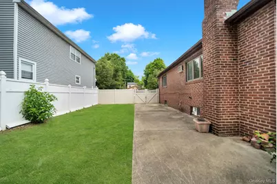 634 Leonard Avenue, Uniondale, NY 11553 - Photo 27