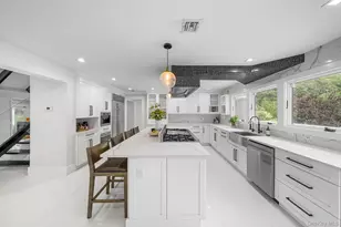 12 Seaside Dr, Port Jefferson, NY 11777 - Photo 15