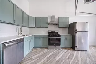 9 Vista Ln, Levittown, NY 11756 - Photo 17