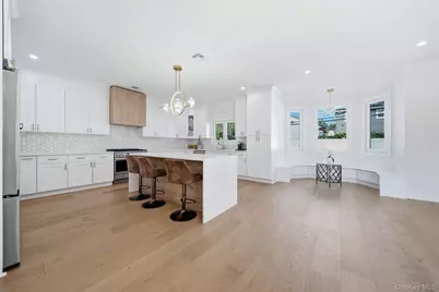9 Vista Lane, Levittown, NY 11756 - Photo 15