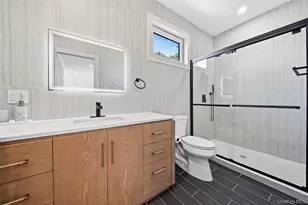 9 Vista Ln, Levittown, NY 11756 - Photo 33