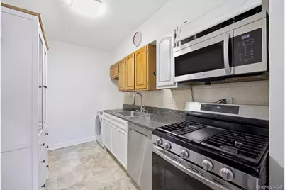 32-23 41st Street, Astoria, NY 11103 - Photo 15