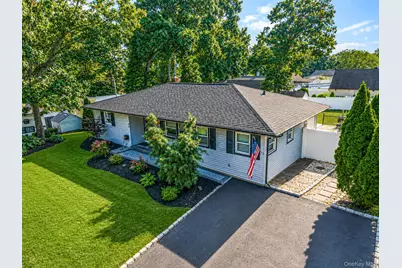 40 Avenue A, Holbrook, NY 11741 - Photo 1