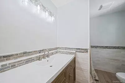 40 Avenue A, Holbrook, NY 11741 - Photo 17