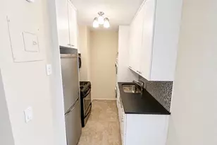 27110 Grand Central Pkwy, Floral Park, NY 11005 - Photo 5