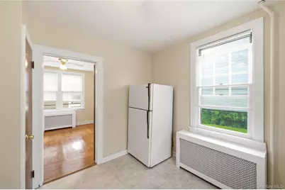 19 Sunset Avenue, Glen Cove, NY 11542 - Photo 9