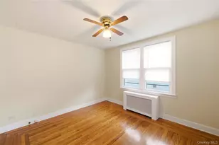 19 Sunset Ave, Glen Cove, NY 11542 - Photo 15