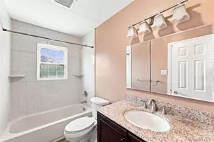 25 Harvey Ln, Ronkonkoma, NY 11779 - Photo 19