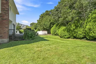 25 Harvey Lane, Ronkonkoma, NY 11779 - Photo 29